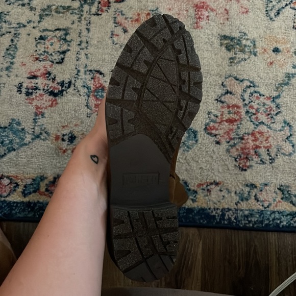 Unr8ed brand tall brown boots - Picture 4 of 5